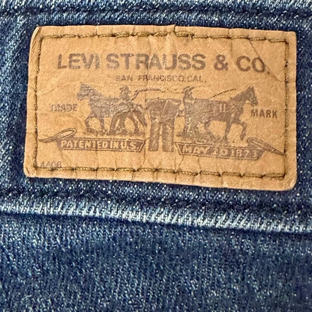 Levi’s 511 Slim Jean Shorts Dark Wash Denim 28 Low Rise Bermuda Cutoff Like New